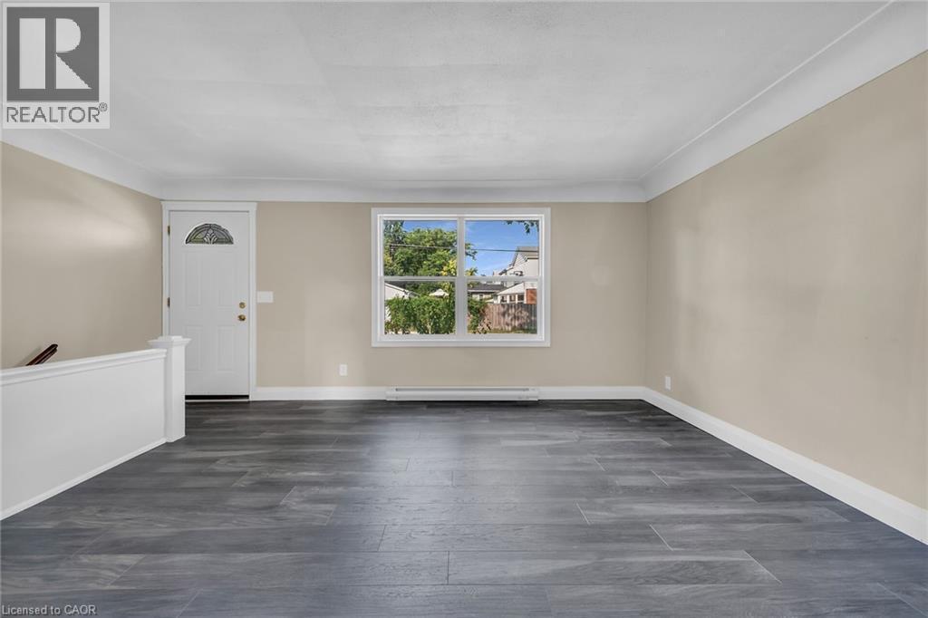 36 Macklin Street N, Hamilton, ON - Indoor Photo Showing Other Room