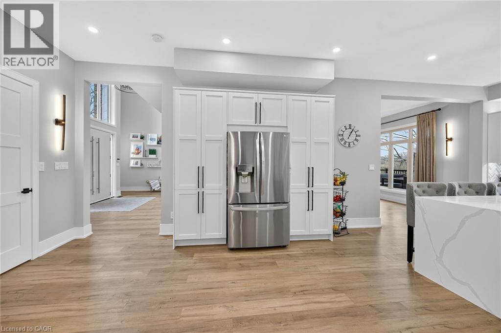 397 Caithness Street E, Caledonia, ON - Indoor Photo Showing Laundry Room