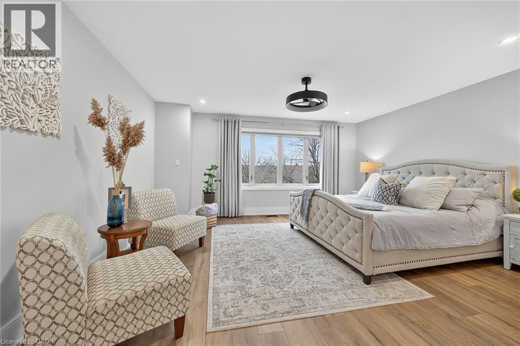 397 Caithness Street E, Caledonia, ON - Indoor Photo Showing Bedroom