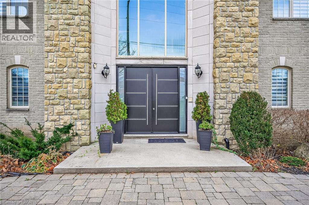 397 Caithness Street E, Caledonia, ON - Outdoor