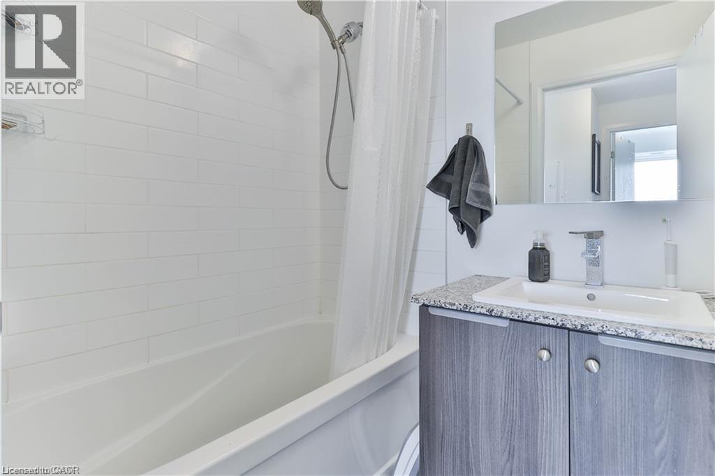 108 Garment Street Unit# 708, Kitchener, ON - Indoor Photo Showing Bathroom