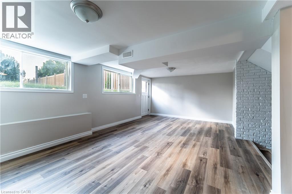 100 North Park Street, Brantford, ON - Indoor Photo Showing Other Room