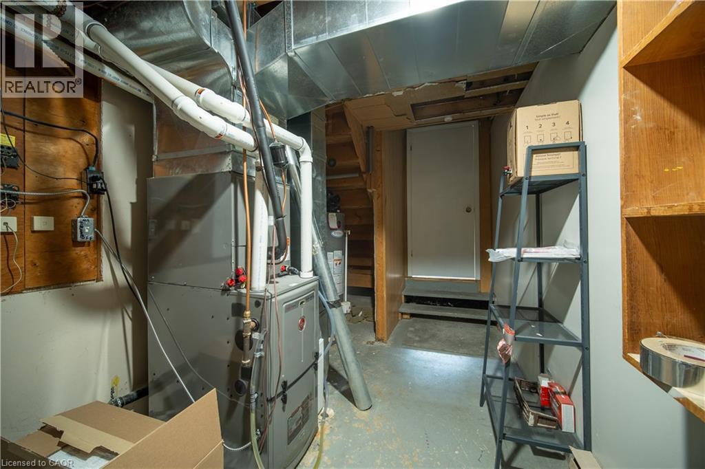 100 North Park Street, Brantford, ON - Indoor Photo Showing Basement