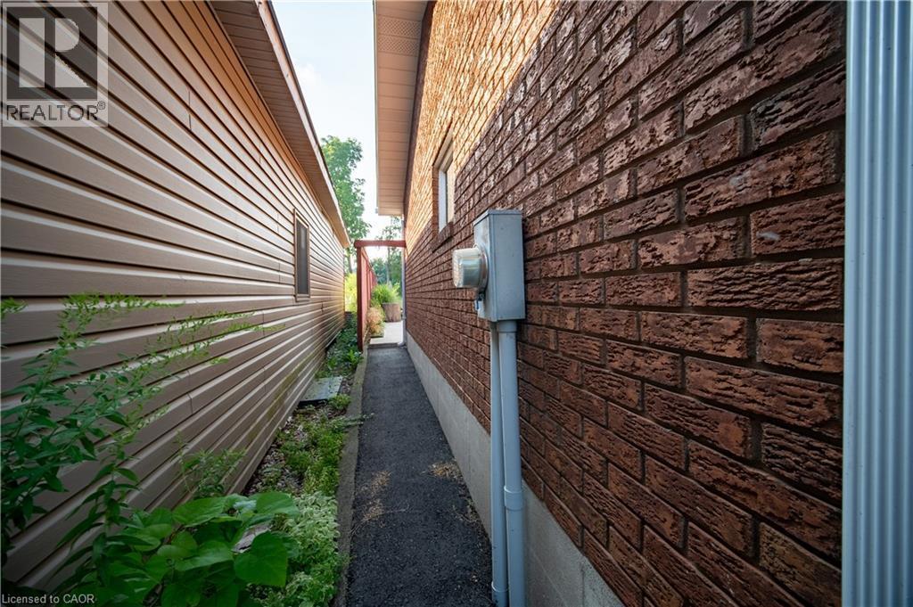 100 North Park Street, Brantford, ON -