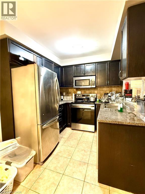 183 Chase Crescent, Cambridge, ON - Indoor Photo Showing Kitchen
