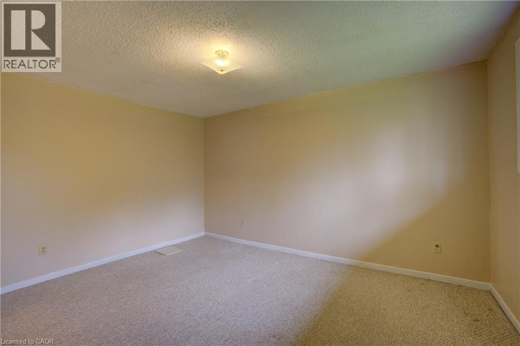 271 Forest Glen Crescent, Mount Forest, ON - Indoor Photo Showing Other Room