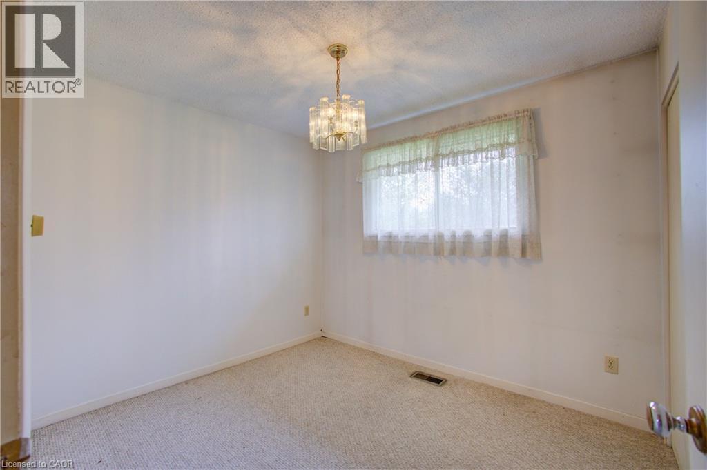 271 Forest Glen Crescent, Mount Forest, ON - Indoor Photo Showing Other Room