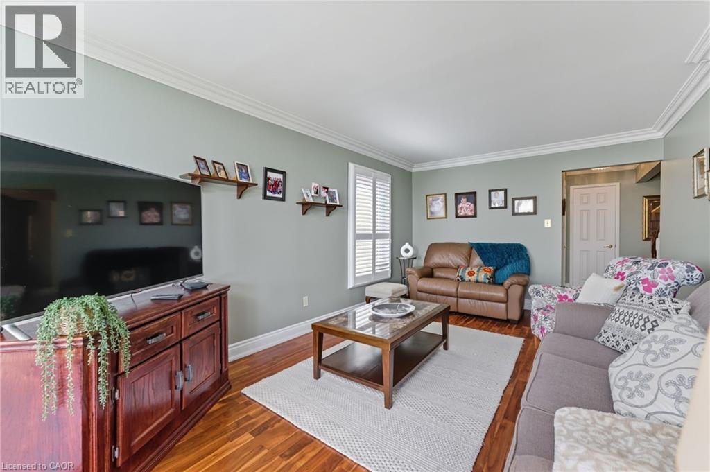 3043 Vanderbilt Road, Mississauga, ON - Indoor Photo Showing Living Room