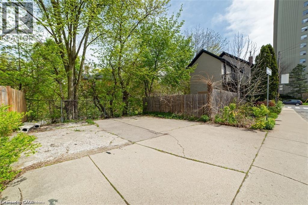 118 Queen Street S, Hamilton, ON - Outdoor