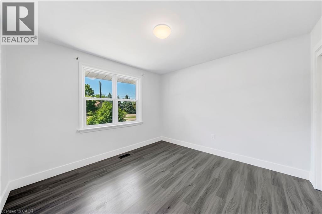 167 Miles Road, Hamilton, ON - Indoor Photo Showing Other Room