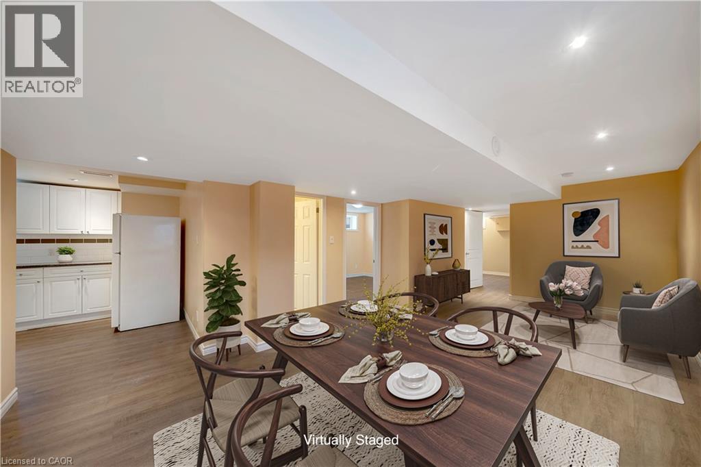 167 Miles Road, Hamilton, ON - Indoor Photo Showing Dining Room
