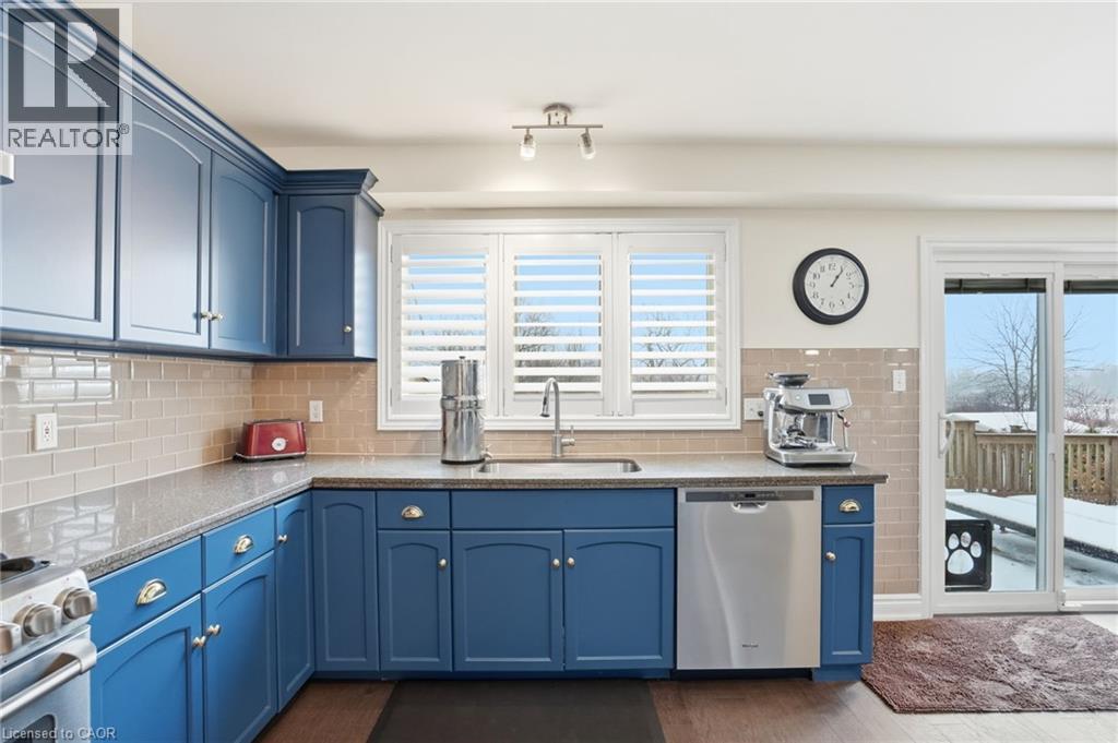 75 Etherington Crescent, Binbrook, ON - Indoor Photo Showing Kitchen