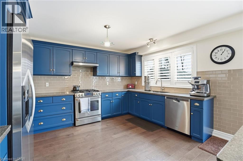 75 Etherington Crescent, Binbrook, ON - Indoor Photo Showing Kitchen With Stainless Steel Kitchen