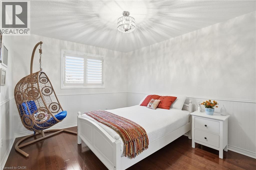 75 Etherington Crescent, Binbrook, ON - Indoor Photo Showing Bedroom