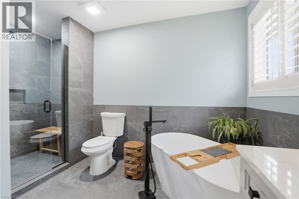 75 Etherington Crescent, Binbrook, ON - Indoor Photo Showing Bathroom