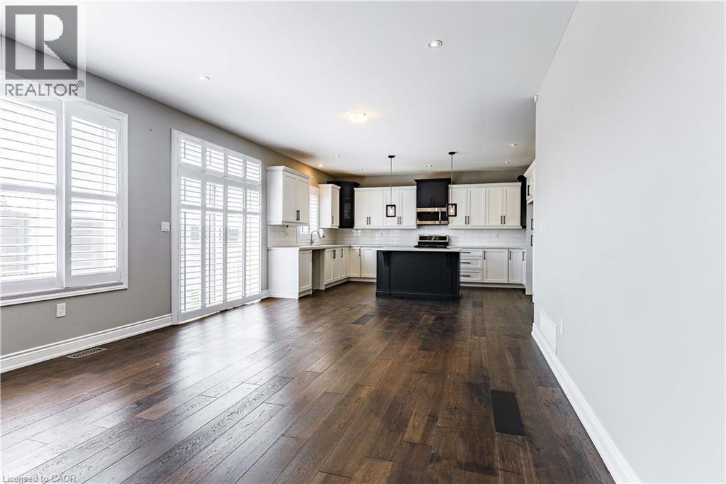 8 Cesar Place, Ancaster, ON - Indoor Photo Showing Kitchen
