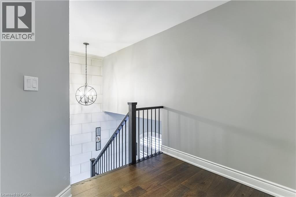 8 Cesar Place, Ancaster, ON - Indoor Photo Showing Other Room