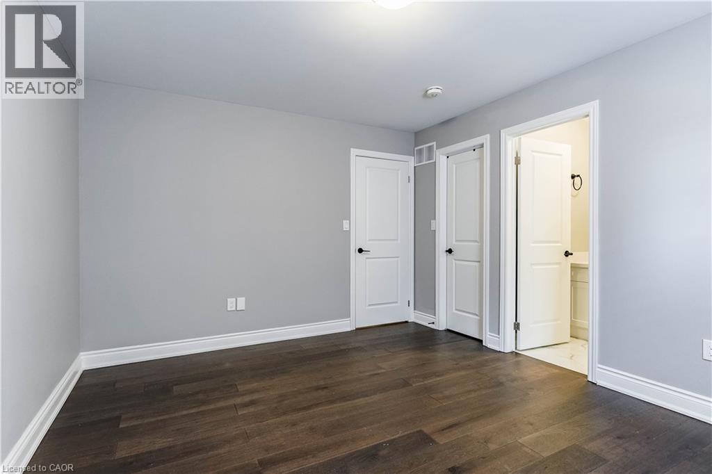8 Cesar Place, Ancaster, ON - Indoor Photo Showing Other Room