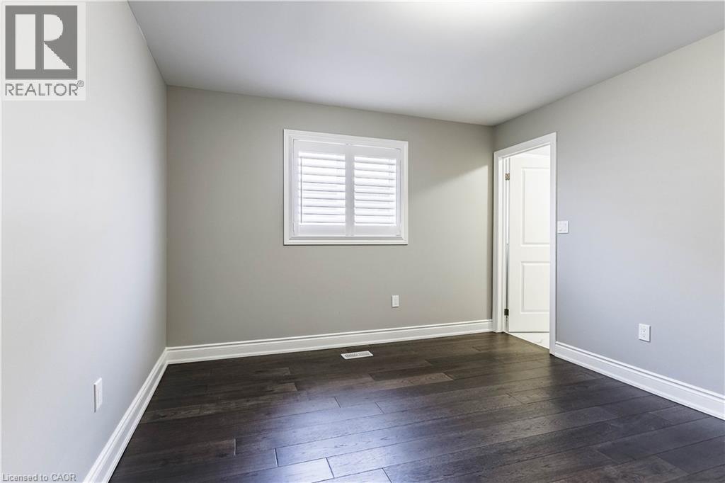 8 Cesar Place, Ancaster, ON - Indoor Photo Showing Other Room