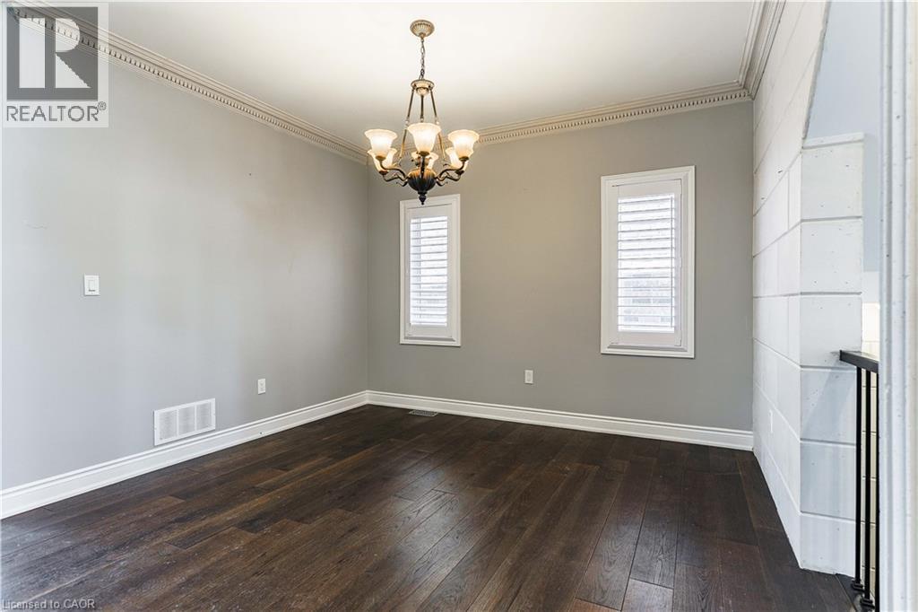 8 Cesar Place, Ancaster, ON - Indoor Photo Showing Other Room