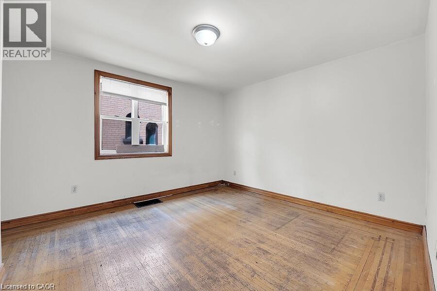 88 Grant Avenue, Hamilton, ON - Indoor Photo Showing Other Room
