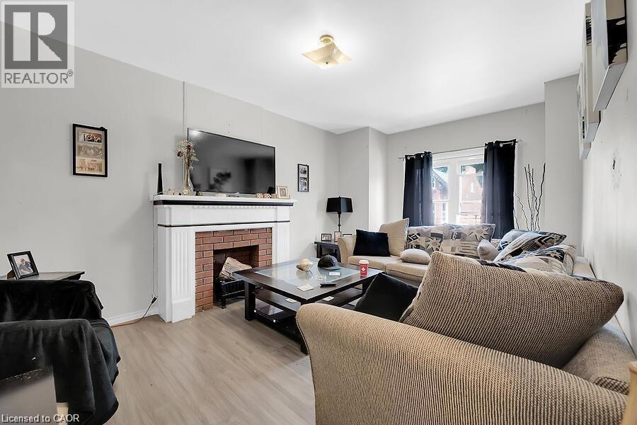 88 Grant Avenue, Hamilton, ON - Indoor Photo Showing Living Room With Fireplace