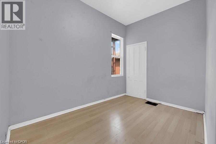 88 Grant Avenue, Hamilton, ON - Indoor Photo Showing Other Room