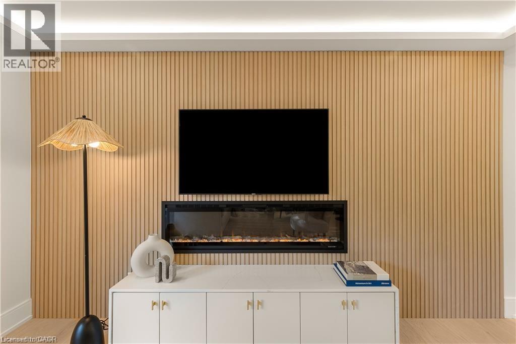 257 Strathcona Drive, Burlington, ON - Indoor