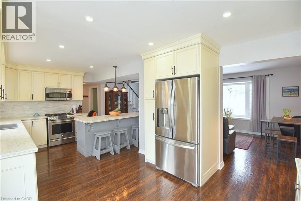 65 Rolston Drive, Hamilton, ON - Indoor Photo Showing Kitchen With Upgraded Kitchen