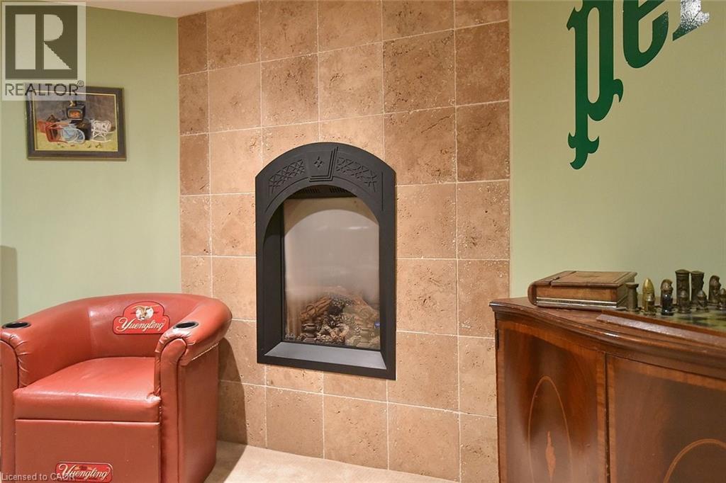 65 Rolston Drive, Hamilton, ON - Indoor Photo Showing Other Room