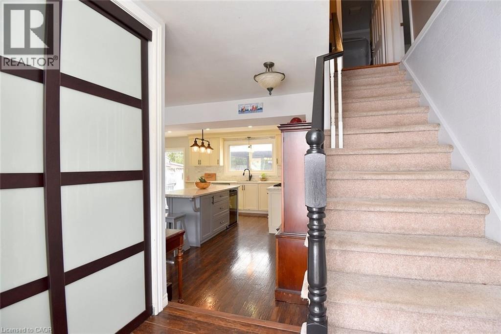 65 Rolston Drive, Hamilton, ON - Indoor Photo Showing Other Room