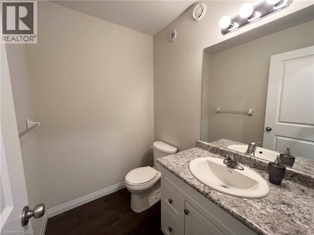 24 Morrison Road Unit# C5, Kitchener, ON - Indoor Photo Showing Bathroom