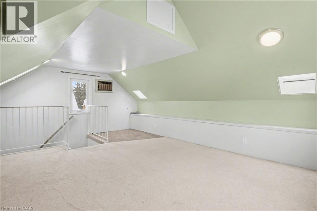 218 Weber Street E, Kitchener, ON - Indoor Photo Showing Other Room