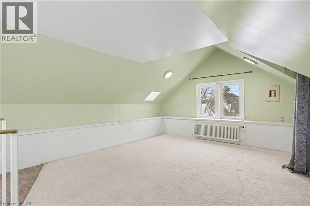 218 Weber Street E, Kitchener, ON - Indoor Photo Showing Other Room