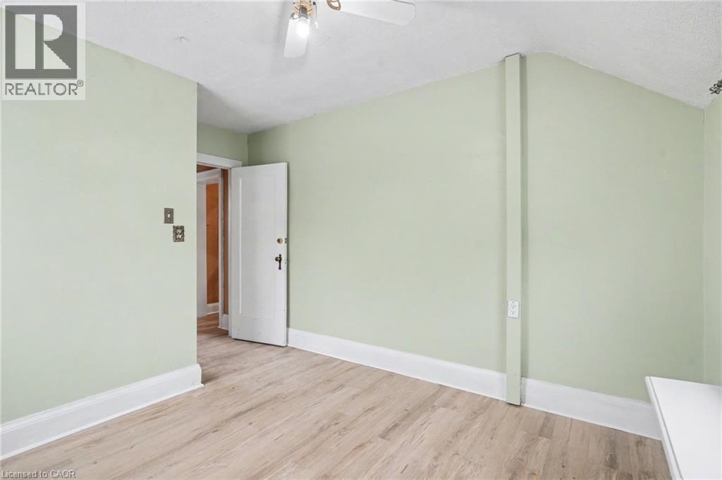 218 Weber Street E, Kitchener, ON - Indoor Photo Showing Other Room