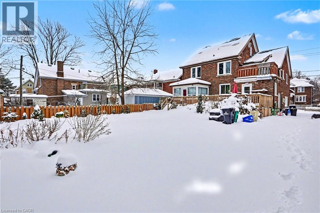 218 Weber Street E, Kitchener, ON - Outdoor