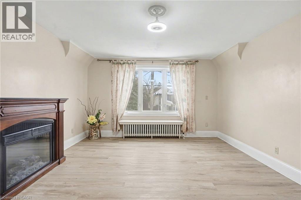 218 Weber Street E, Kitchener, ON - Indoor With Fireplace