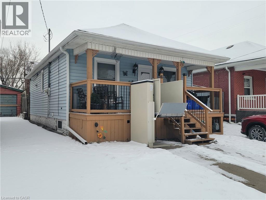 6 Cluny Avenue, Hamilton, ON - Outdoor