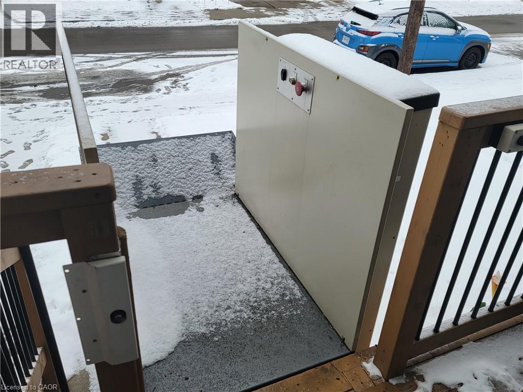 6 Cluny Avenue, Hamilton, ON - Outdoor