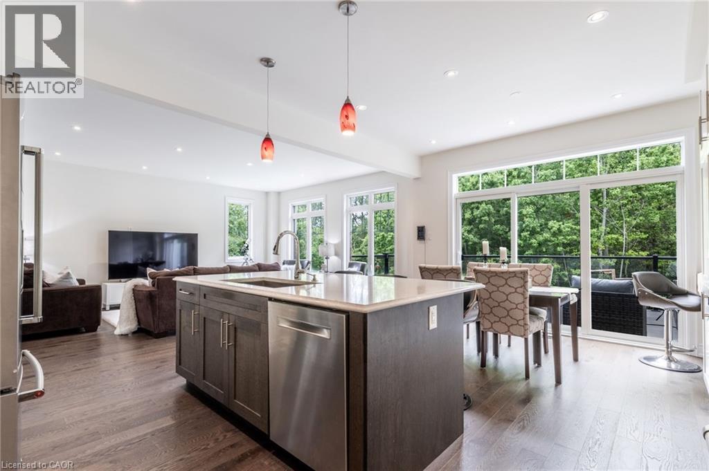 64 Elysian Fields Circle, Brampton, ON - Indoor Photo Showing Kitchen With Upgraded Kitchen
