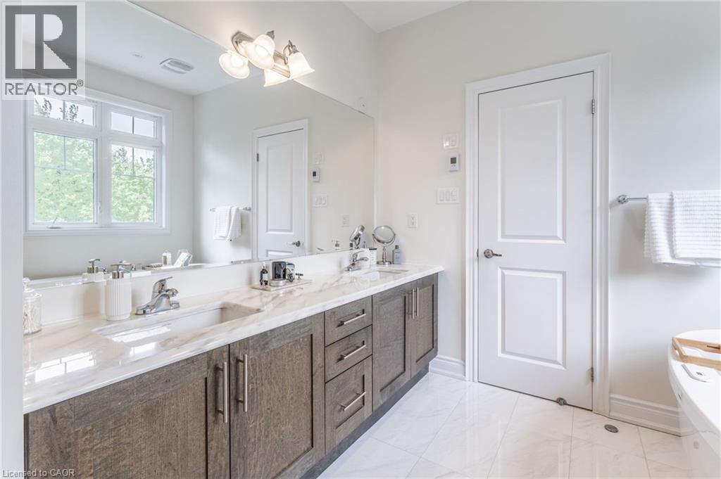 64 Elysian Fields Circle, Brampton, ON - Indoor Photo Showing Bathroom