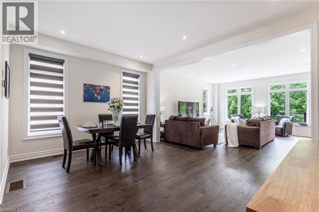 64 Elysian Fields Circle, Brampton, ON - Indoor Photo Showing Living Room