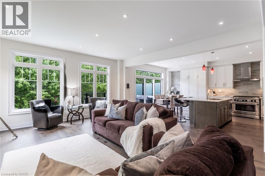 64 Elysian Fields Circle, Brampton, ON - Indoor Photo Showing Living Room
