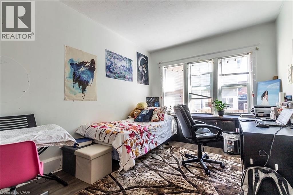 133 Albert Street, Waterloo, ON - Indoor Photo Showing Bedroom