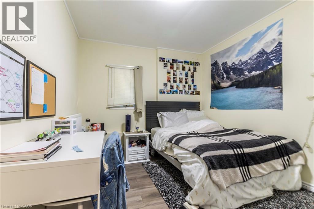 133 Albert Street, Waterloo, ON - Indoor Photo Showing Bedroom