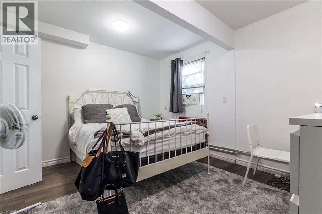 133 Albert Street, Waterloo, ON - Indoor Photo Showing Bedroom