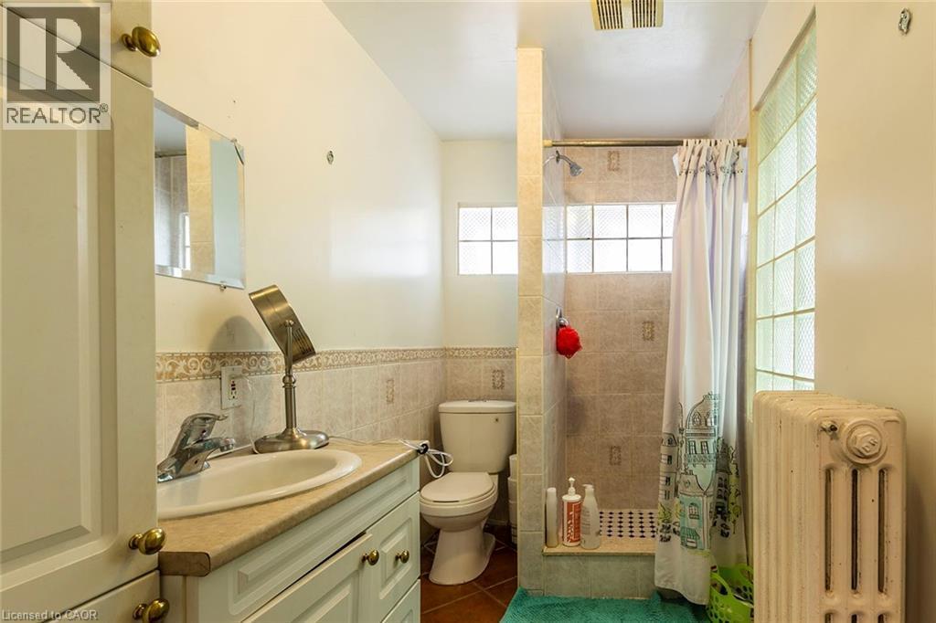 133 Albert Street, Waterloo, ON - Indoor Photo Showing Bathroom