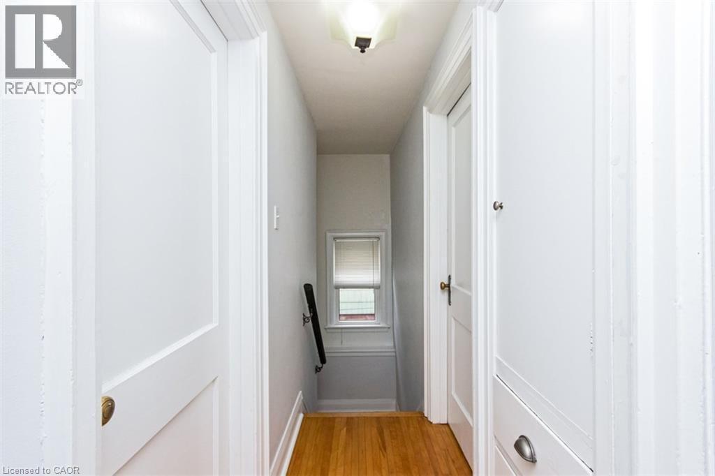 19 Gilmour Place, Hamilton, ON - Indoor Photo Showing Other Room