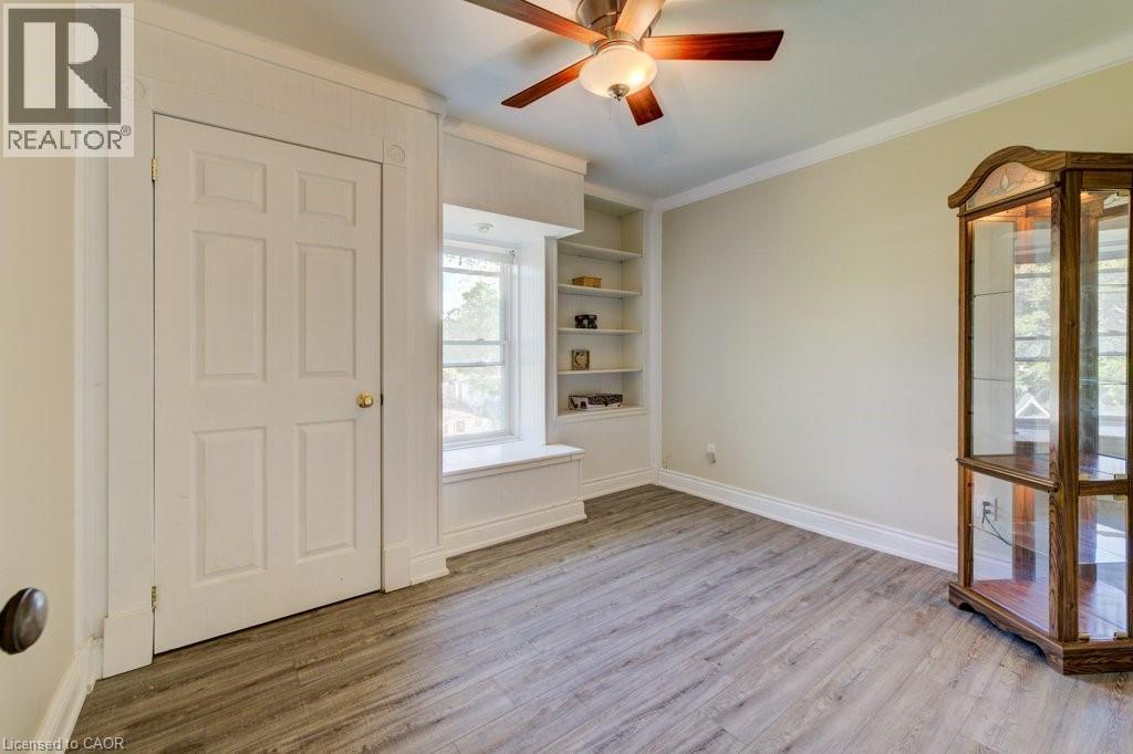 207 Hedley Street, Cambridge, ON - Indoor Photo Showing Other Room