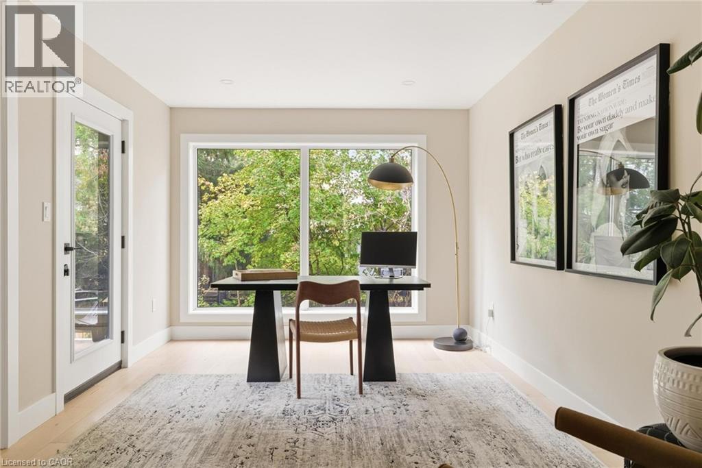 95 William Street W, Waterloo, ON - Indoor